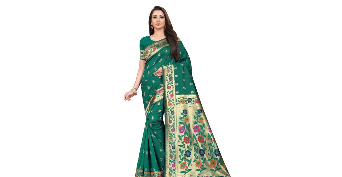 Read more about the article List of different types of Surat wholesale Sarees for your Business online:- 
